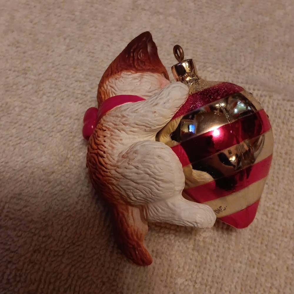NIB CARLTON CARDS HEIRLOOM COLLECTION PURRFECT HOLIDAY 2003 ORNAMENT - Picture 3 of 6